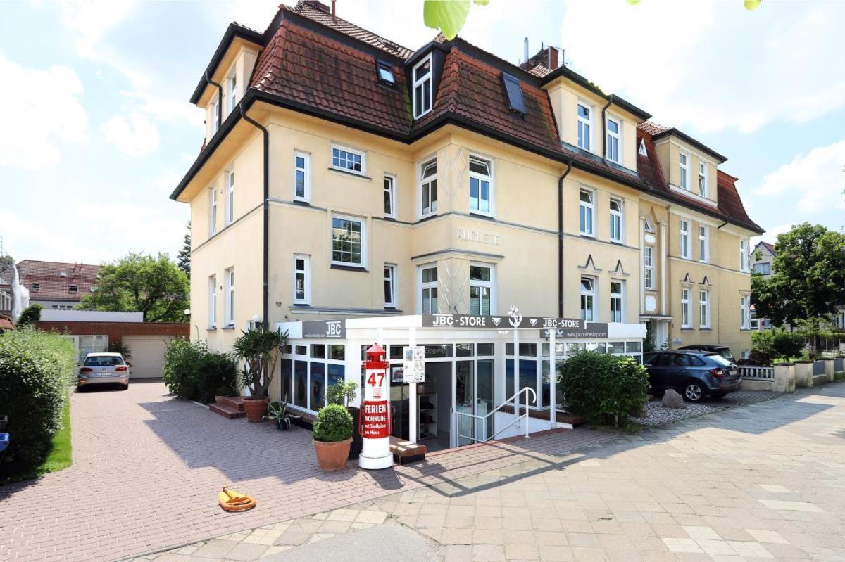Villa Warnemuende Ferienwohnungen Росток Екстер'єр фото