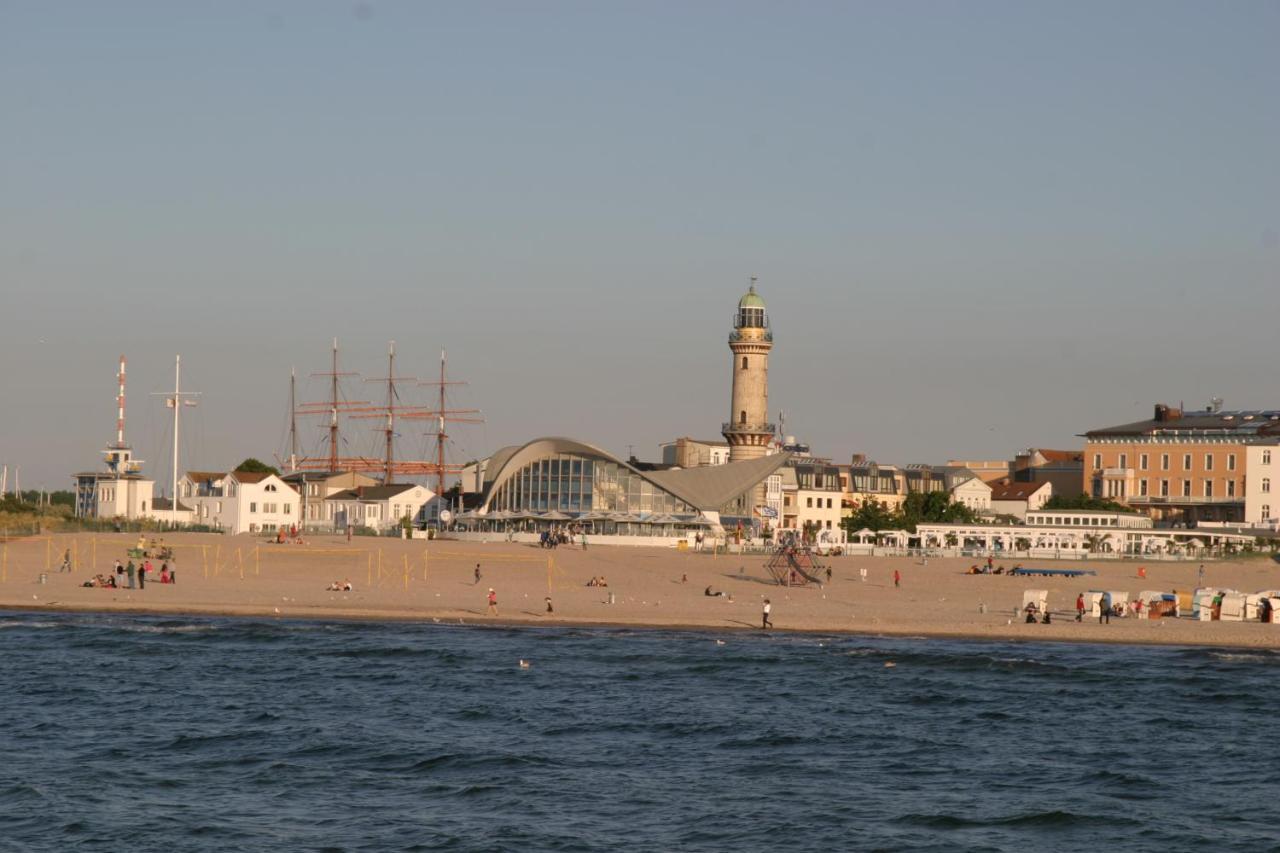 Villa Warnemuende Ferienwohnungen Росток Екстер'єр фото