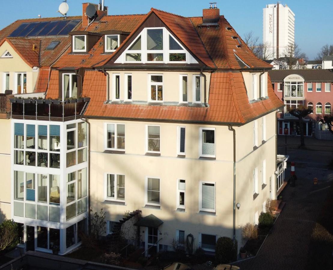 Villa Warnemuende Ferienwohnungen Росток Екстер'єр фото